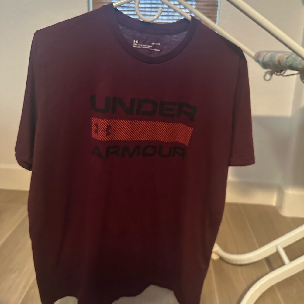 2 under armour t shirts large